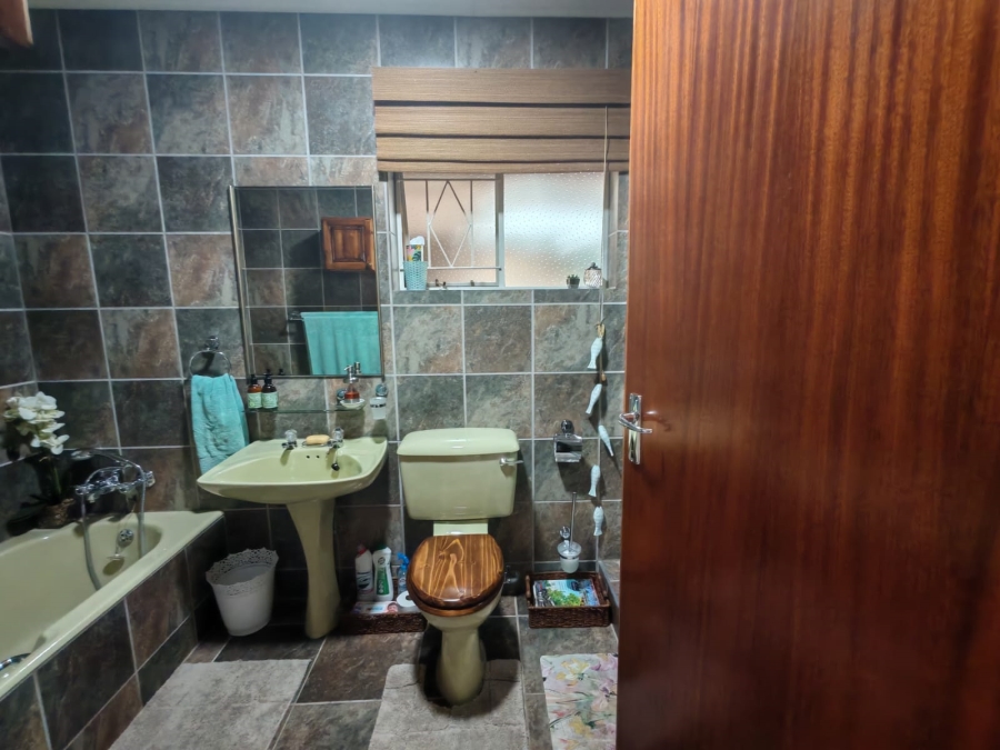 3 Bedroom Property for Sale in Vaalpark Free State